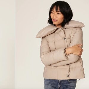 Soia & Kyo Tan Puffer Jacket Large & XL ❄️ Quilted Collar, Asymmetric Buttons